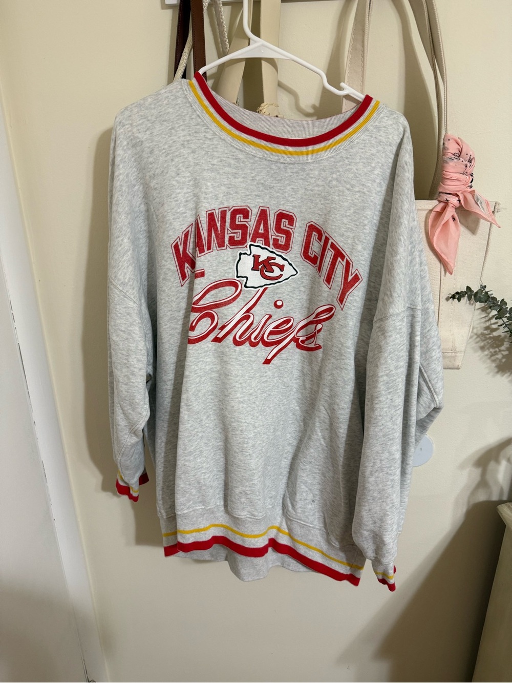 Abercrombie Kansas City chiefs Grey Crewneck Sweatshirt